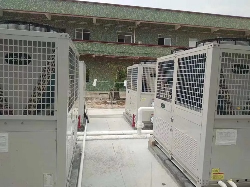 黄冈实验学校采用草莓APP下载在线观看热泵